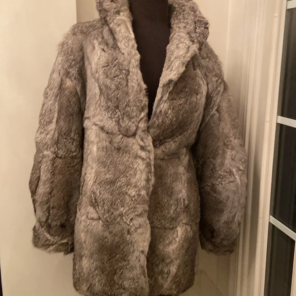 New Genuine Rabbit Fur Coat - Picture 3 of 16